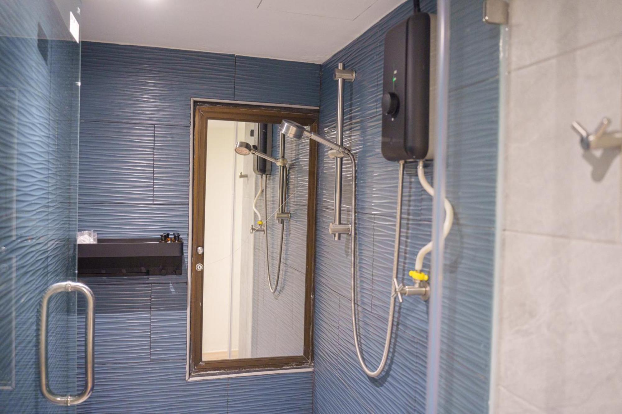 Gecko Eye Hotel Бангкок Экстерьер фото